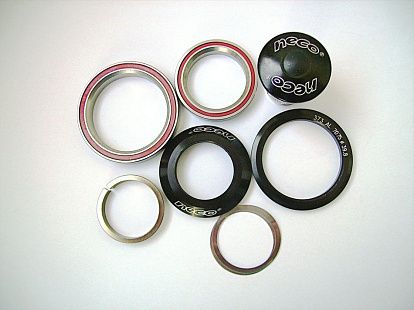 Рулевая колонка Neco 1 1/8" под конус пром алюминиевые чашки